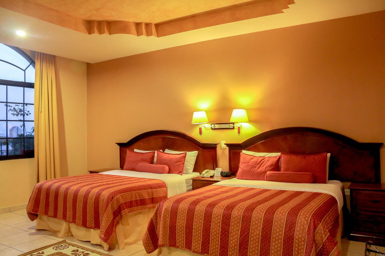 Hotel Monteolivos San Pedro Sula Esterno foto