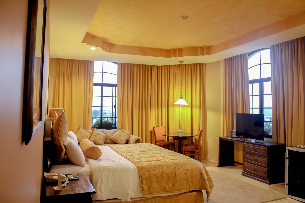 Hotel Monteolivos San Pedro Sula Esterno foto