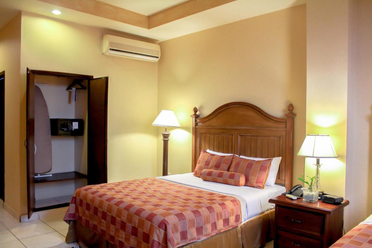 Hotel Monteolivos San Pedro Sula Esterno foto
