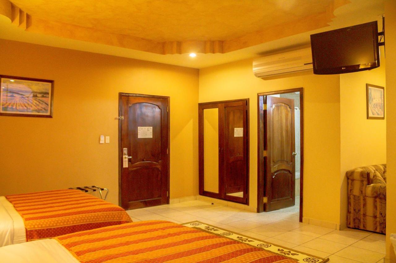 Hotel Monteolivos San Pedro Sula Esterno foto